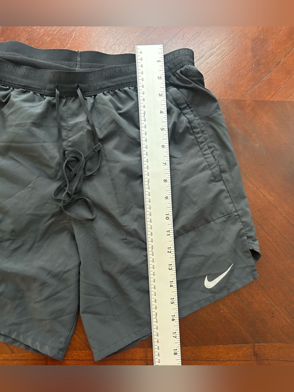 Nike Men's Dark black Athletic Running Shorts with Reflective Swoosh size M - Picture 3 of 8